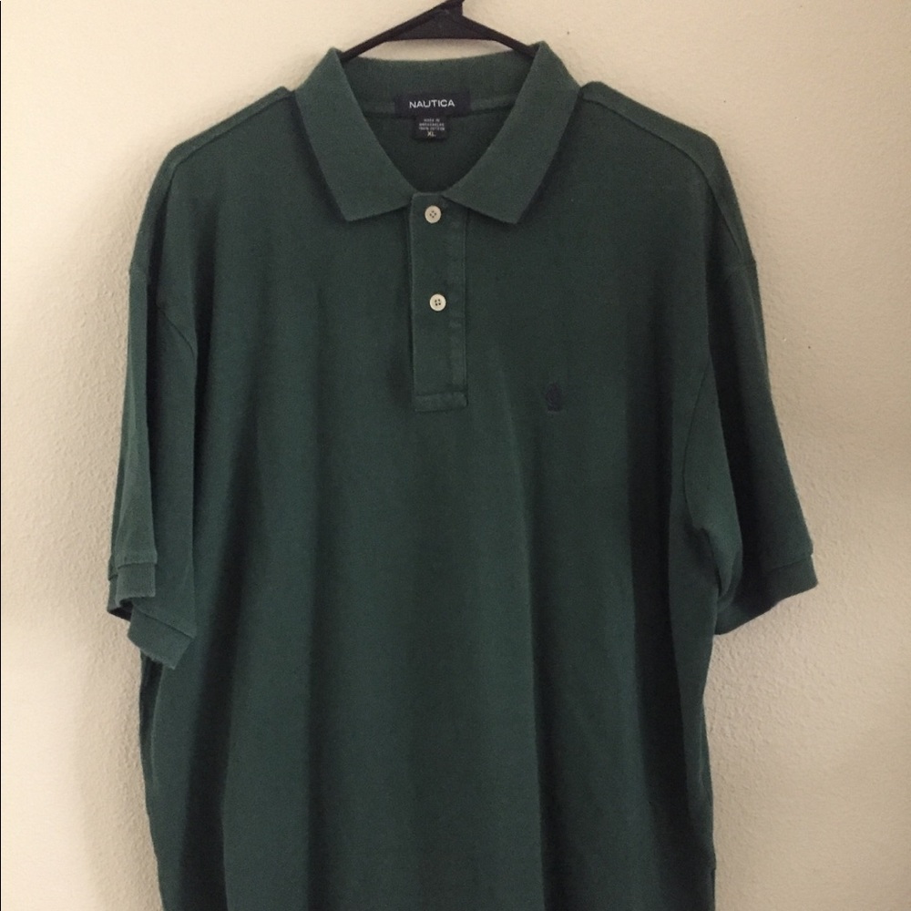 Vintage Nautica Polo 

Size: Medium